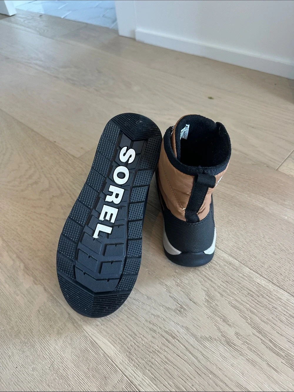 boys Sorel boots!!
